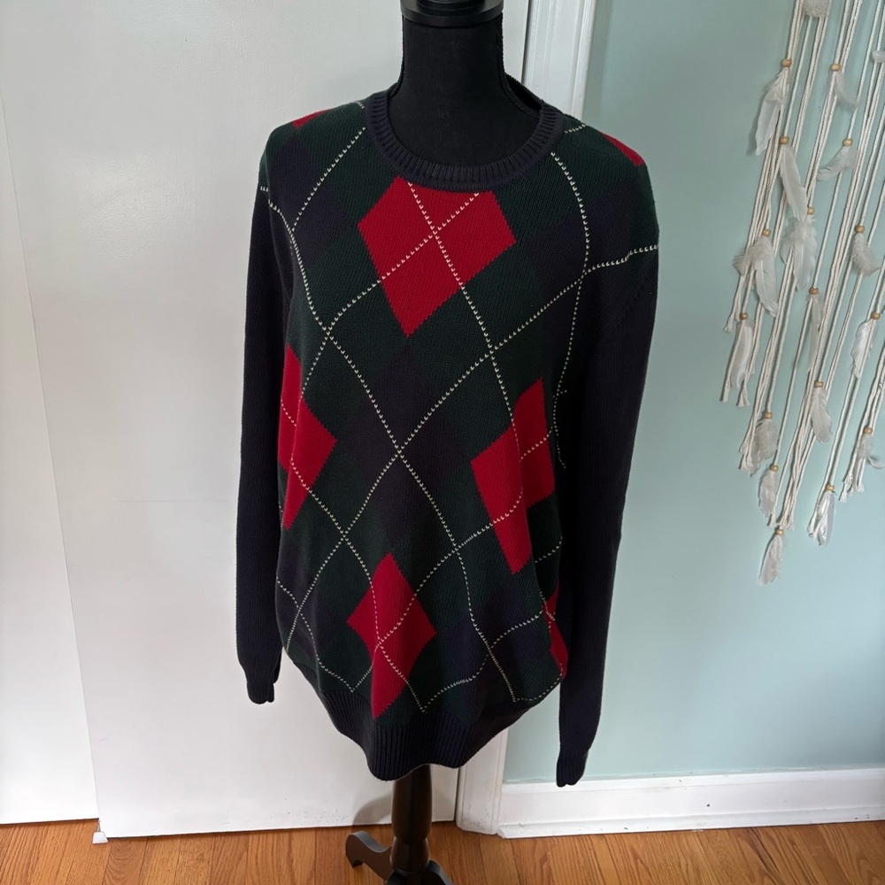 Vintage Men's Argyle Sweater - Navy, Red and Green
